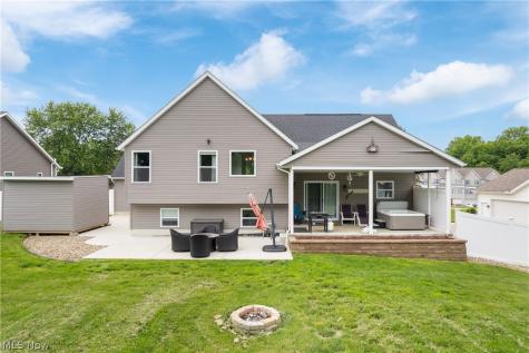 3097 Brumbaugh Street NW Uniontown OH 44720