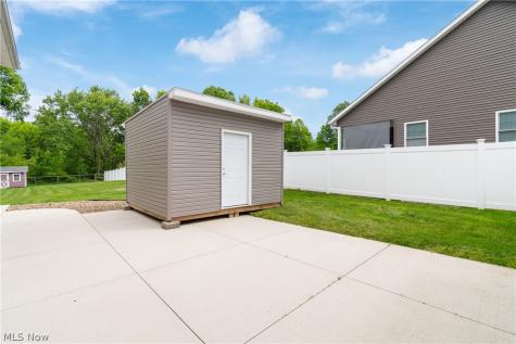 3097 Brumbaugh Street NW Uniontown OH 44720