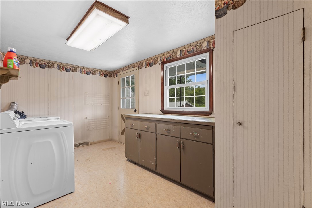 569 Township Road 204 Bloomingdale OH 43910