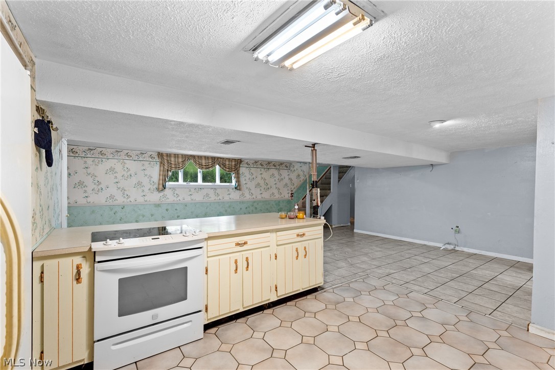 569 Township Road 204 Bloomingdale OH 43910