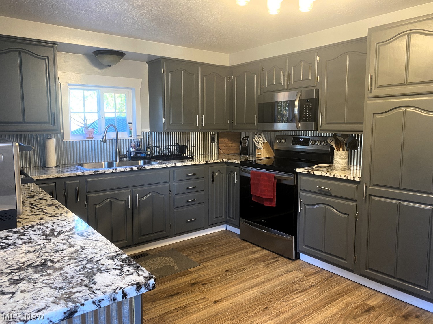350 3rd Street SW Sugarcreek OH 44681