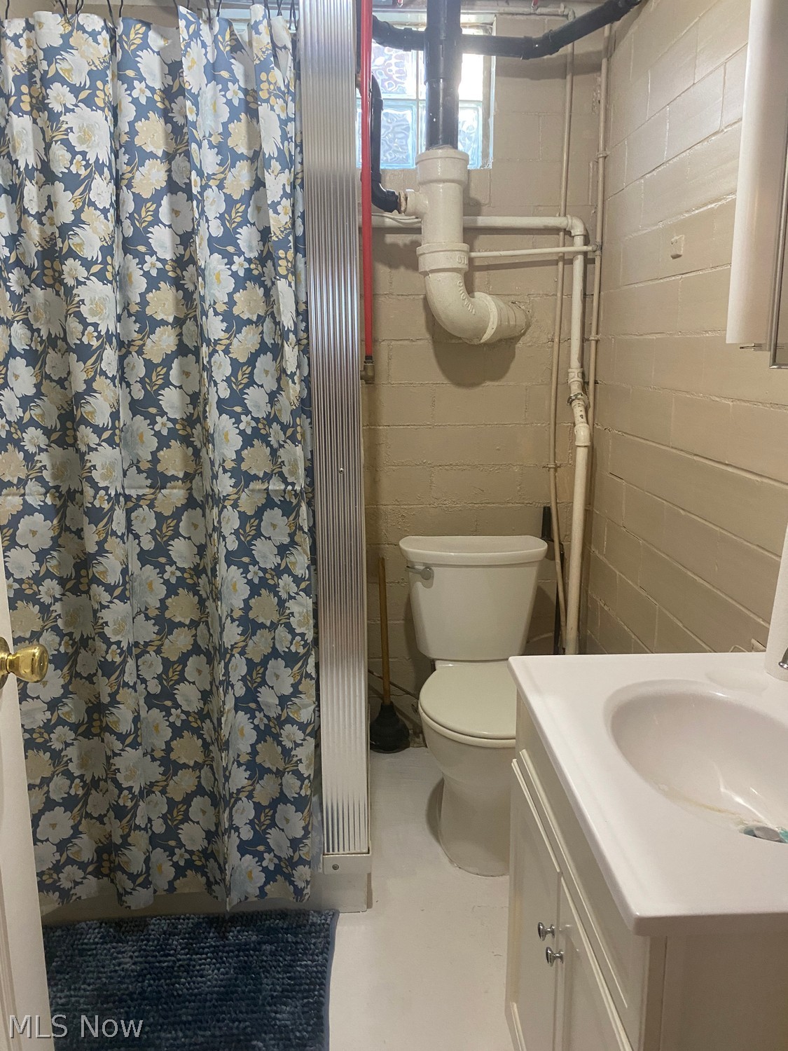 350 3rd Street SW Sugarcreek OH 44681