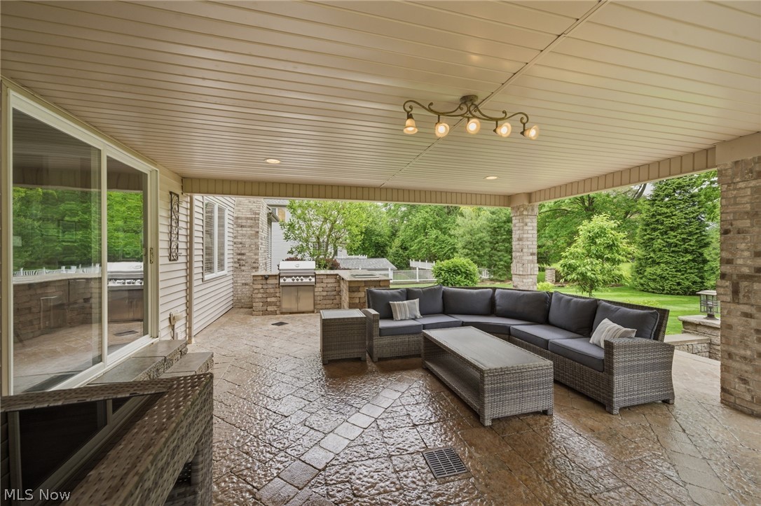 6120 Mackenzie Drive Independence OH 44131
