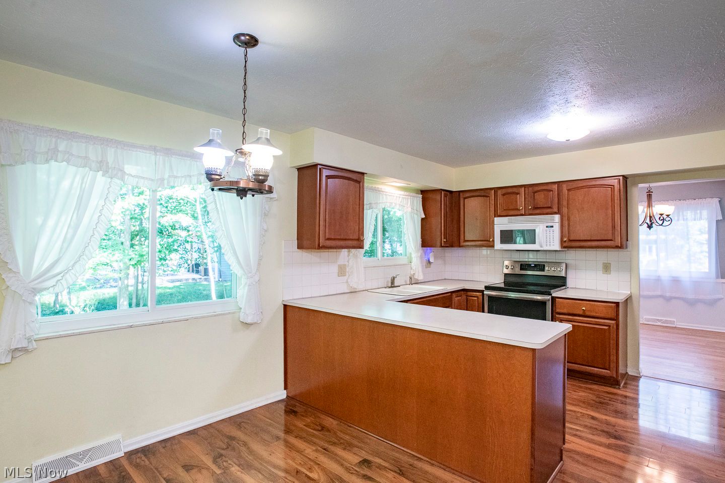 16953 Deerfield Drive Strongsville OH 44136