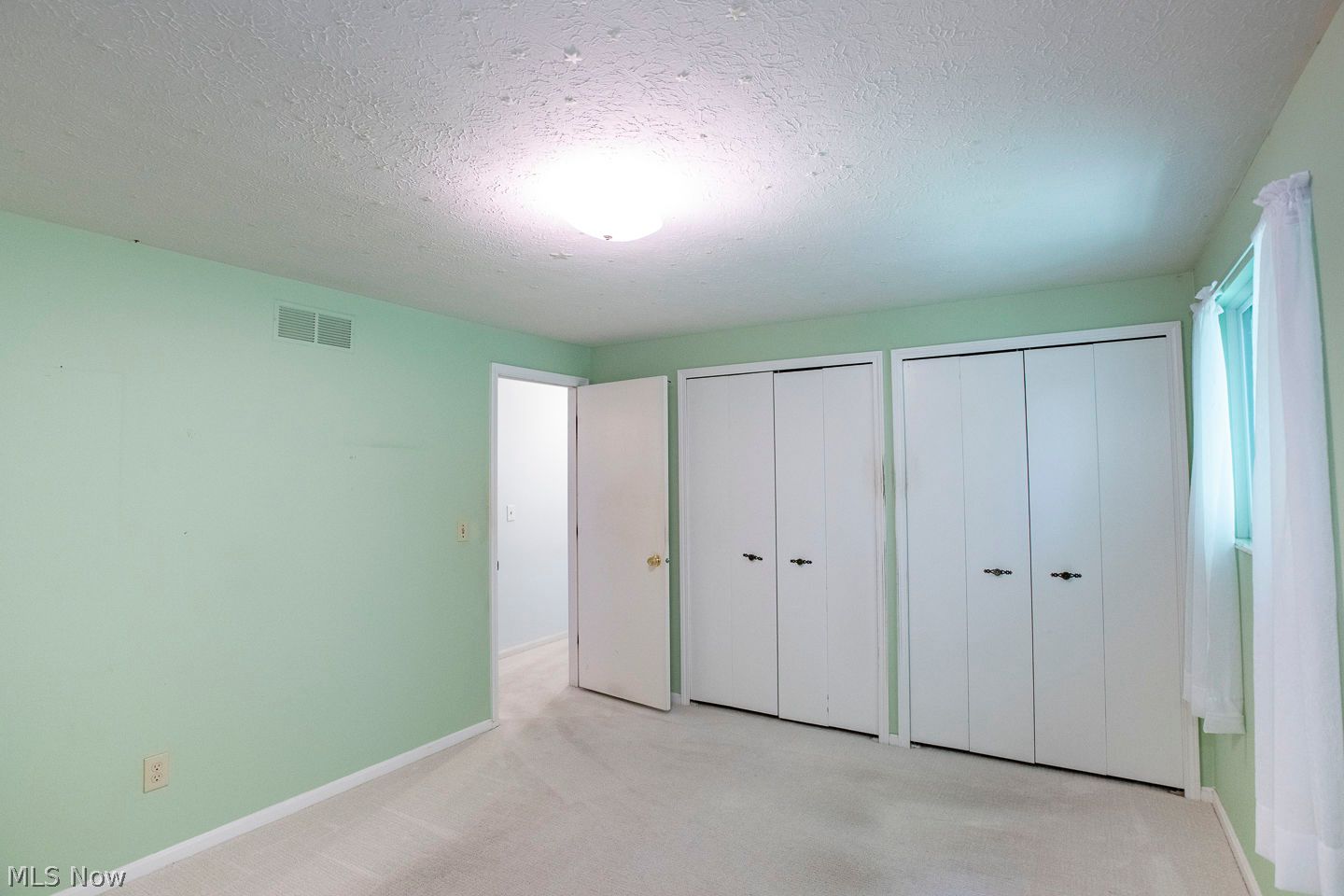 16953 Deerfield Drive Strongsville OH 44136