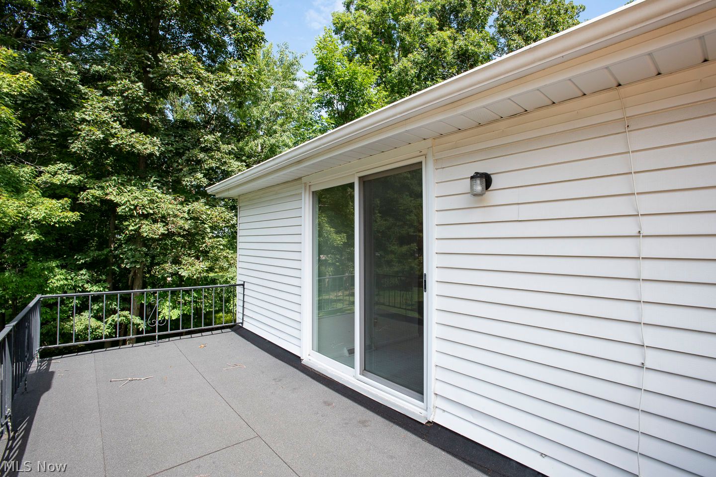 16953 Deerfield Drive Strongsville OH 44136