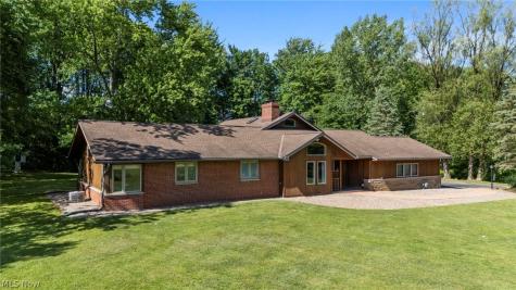 34995 Miles Road Moreland Hills OH 44022
