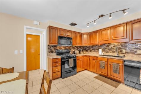 8556 Brecksville Road Brecksville OH 44141