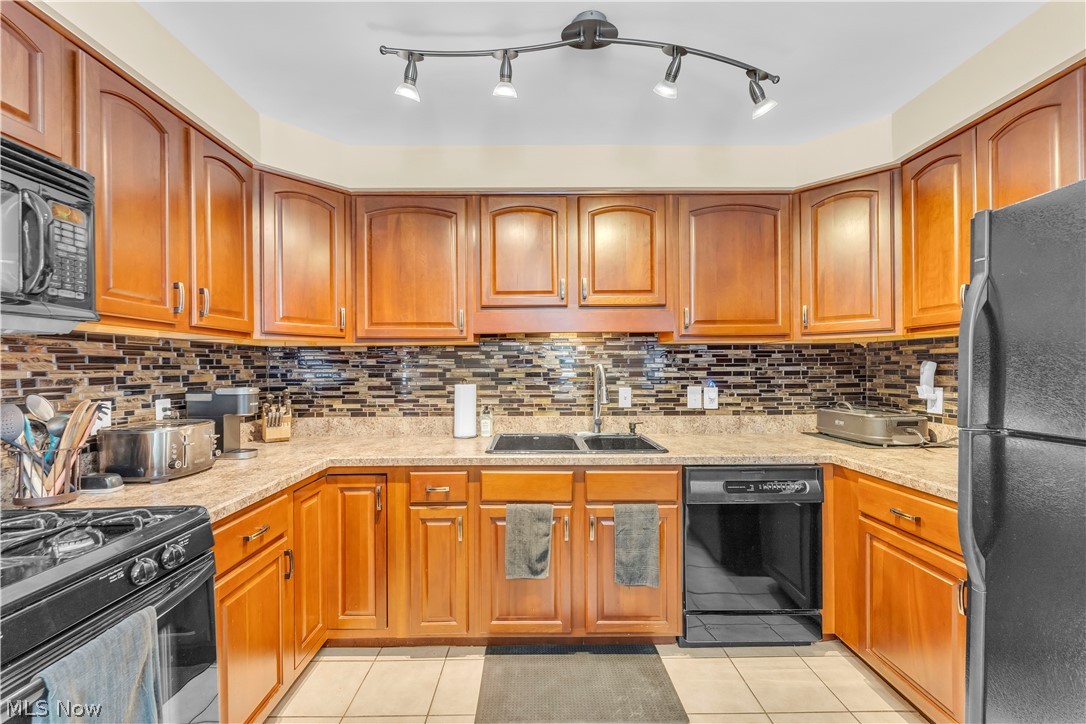 8556 Brecksville Road Brecksville OH 44141