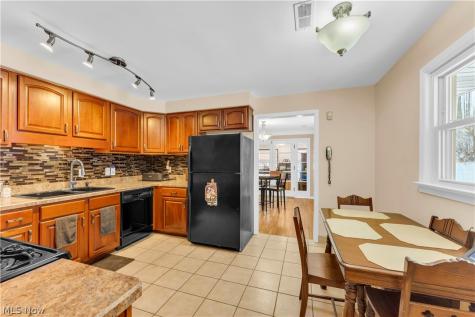 8556 Brecksville Road Brecksville OH 44141