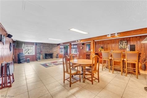 8556 Brecksville Road Brecksville OH 44141