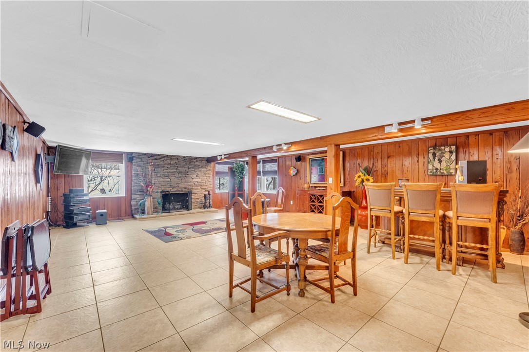 8556 Brecksville Road Brecksville OH 44141