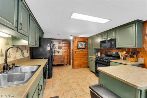 8556 Brecksville Road Brecksville OH 44141
