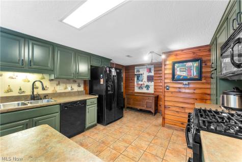8556 Brecksville Road Brecksville OH 44141
