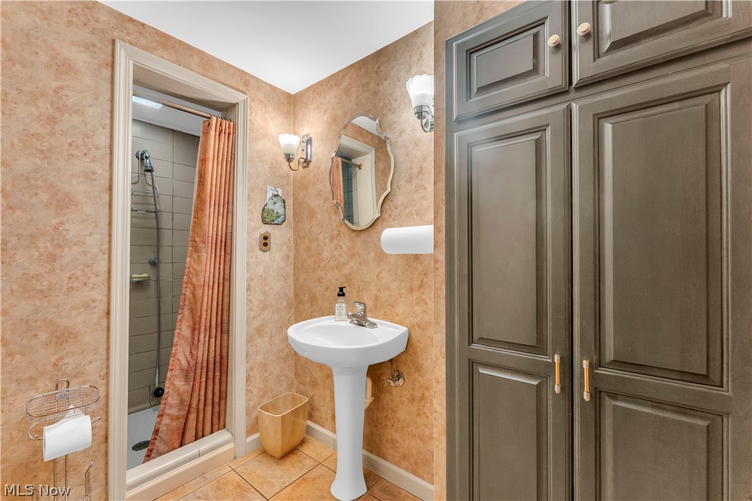 8556 Brecksville Road Brecksville OH 44141