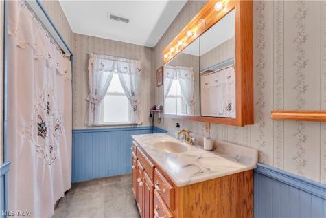 8556 Brecksville Road Brecksville OH 44141