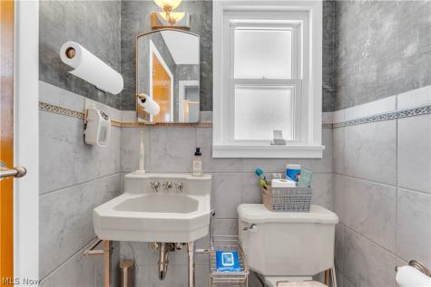 8556 Brecksville Road Brecksville OH 44141
