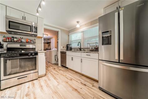 632 Irving Park Boulevard Sheffield Lake OH 44054