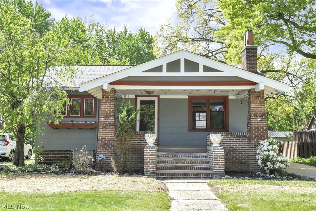 16713 Bradgate Avenue Cleveland OH 44111