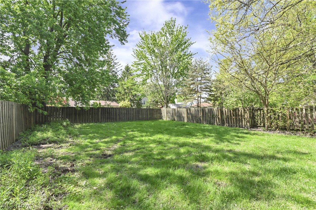 16713 Bradgate Avenue Cleveland OH 44111