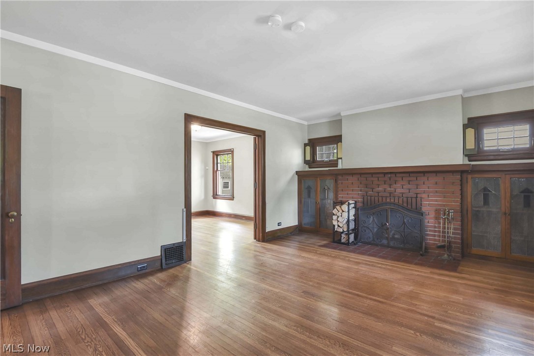 16713 Bradgate Avenue Cleveland OH 44111