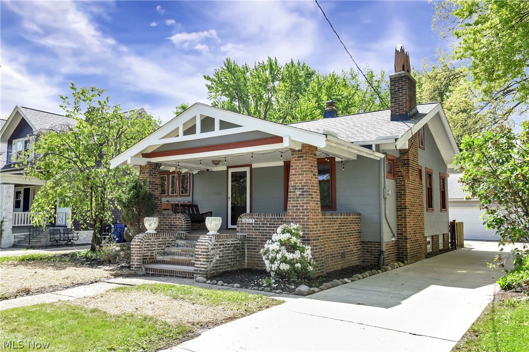 16713 Bradgate Avenue Cleveland OH 44111
