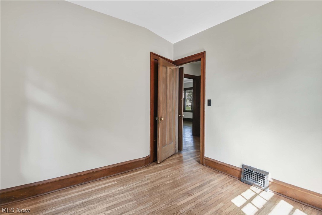 16713 Bradgate Avenue Cleveland OH 44111
