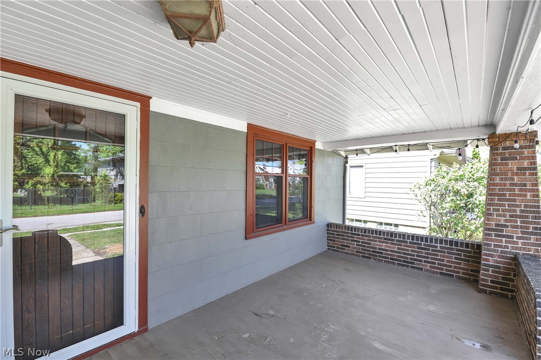 16713 Bradgate Avenue Cleveland OH 44111