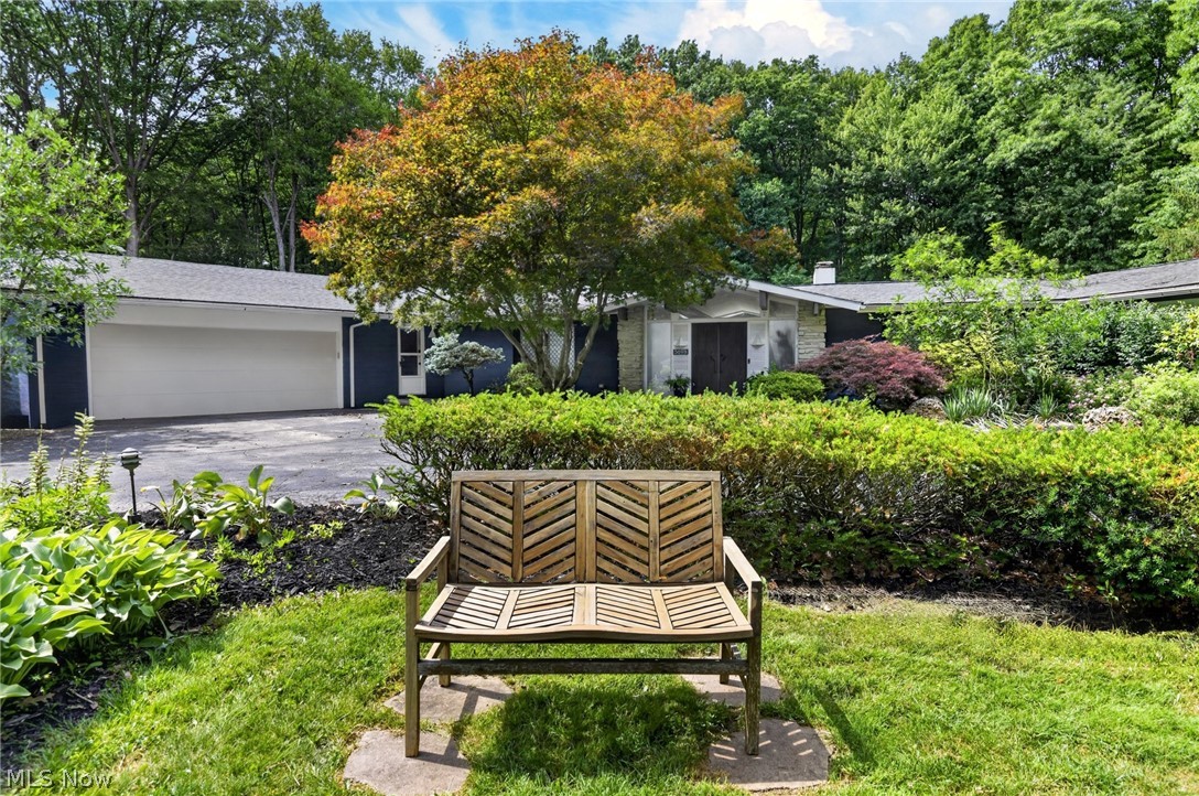 5698 Lamplighter Drive Girard OH 44420
