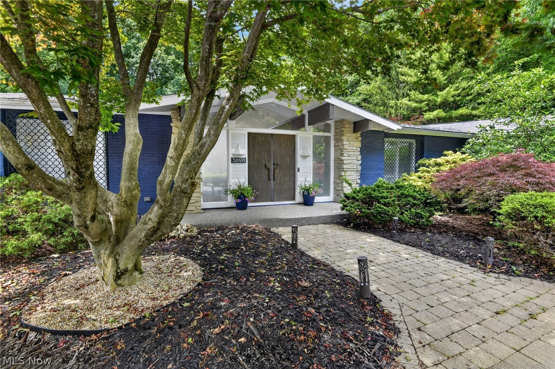 5698 Lamplighter Drive Girard OH 44420