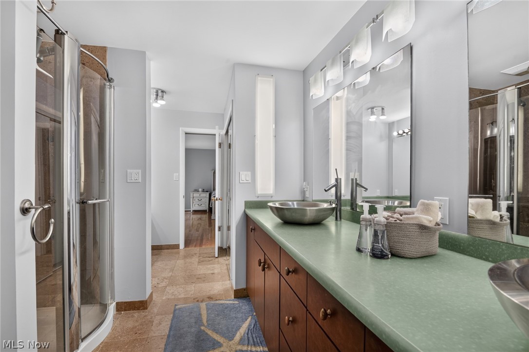 5698 Lamplighter Drive Girard OH 44420