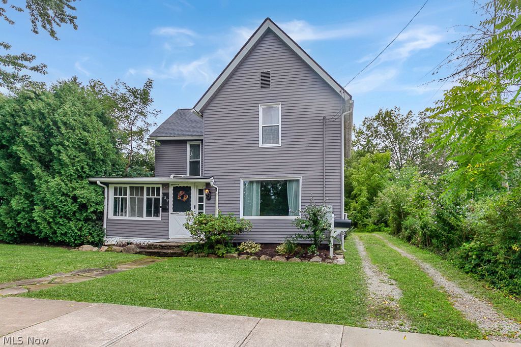 139 Center Street Chardon OH 44024