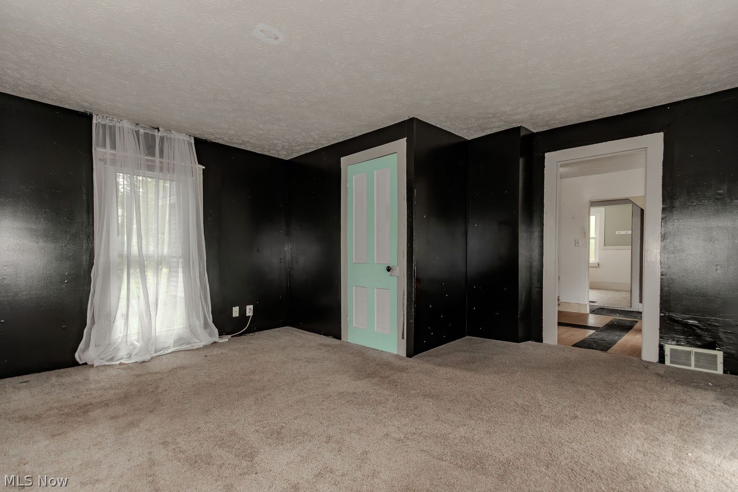 139 Center Street Chardon OH 44024