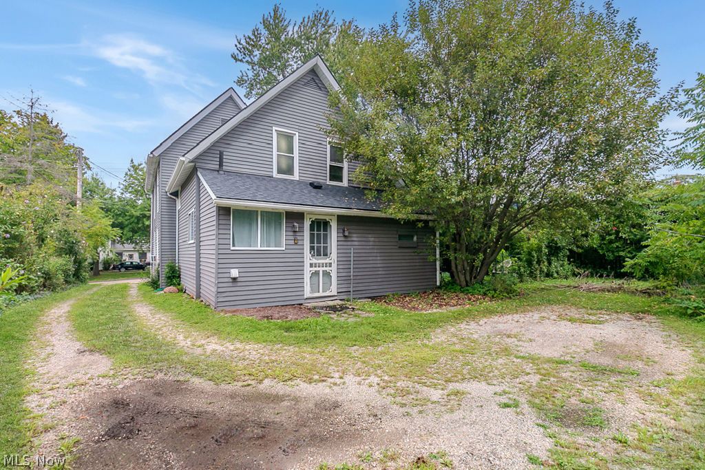 139 Center Street Chardon OH 44024