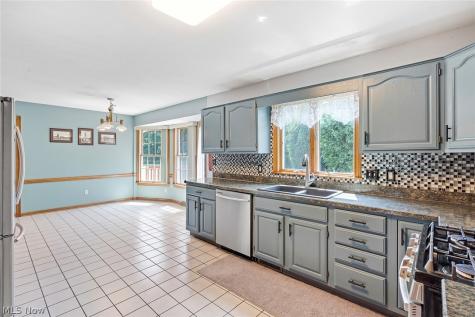 3053 Chablis Lane Youngstown OH 44514