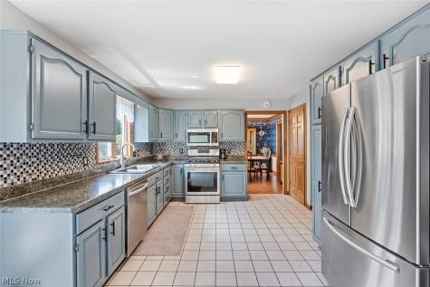 3053 Chablis Lane Youngstown OH 44514