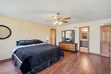 3053 Chablis Lane Youngstown OH 44514