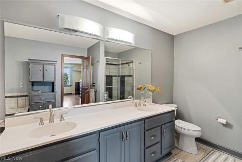 3053 Chablis Lane Youngstown OH 44514