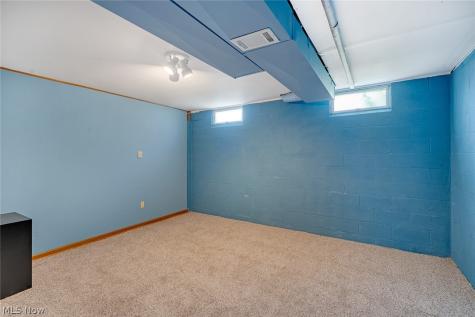 3053 Chablis Lane Youngstown OH 44514