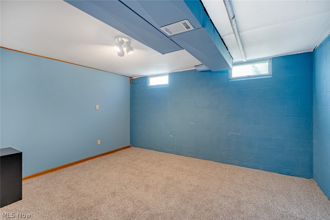 3053 Chablis Lane Youngstown OH 44514