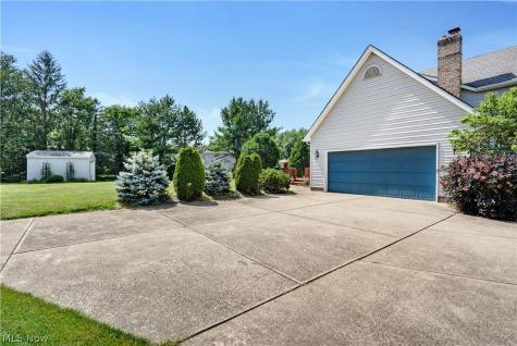 3053 Chablis Lane Youngstown OH 44514
