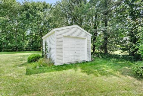 3053 Chablis Lane Youngstown OH 44514