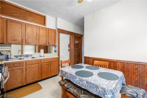 2011 E 31st Street Lorain OH 44055