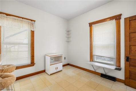 2011 E 31st Street Lorain OH 44055