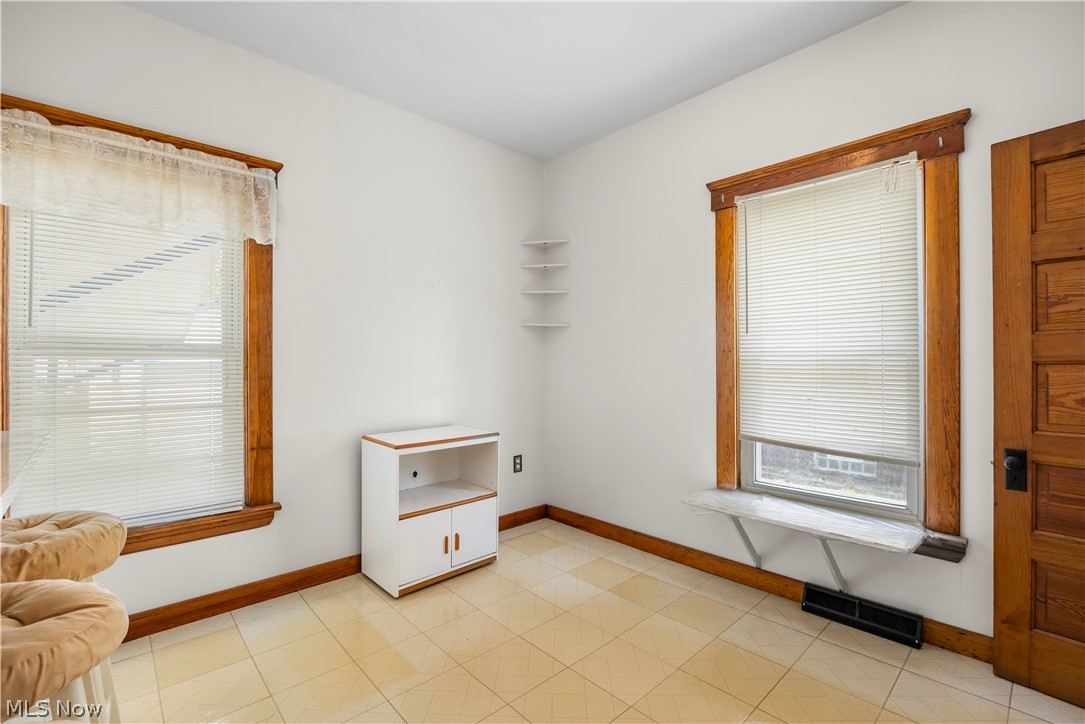 2011 E 31st Street Lorain OH 44055