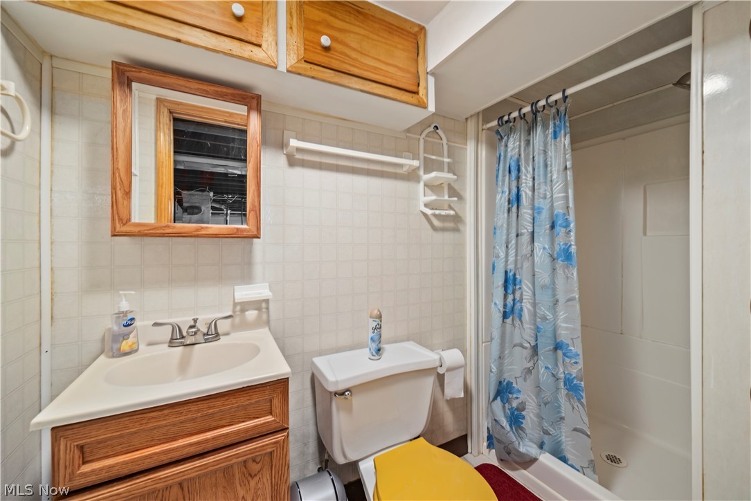 2011 E 31st Street Lorain OH 44055