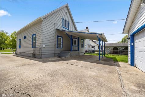 2011 E 31st Street Lorain OH 44055