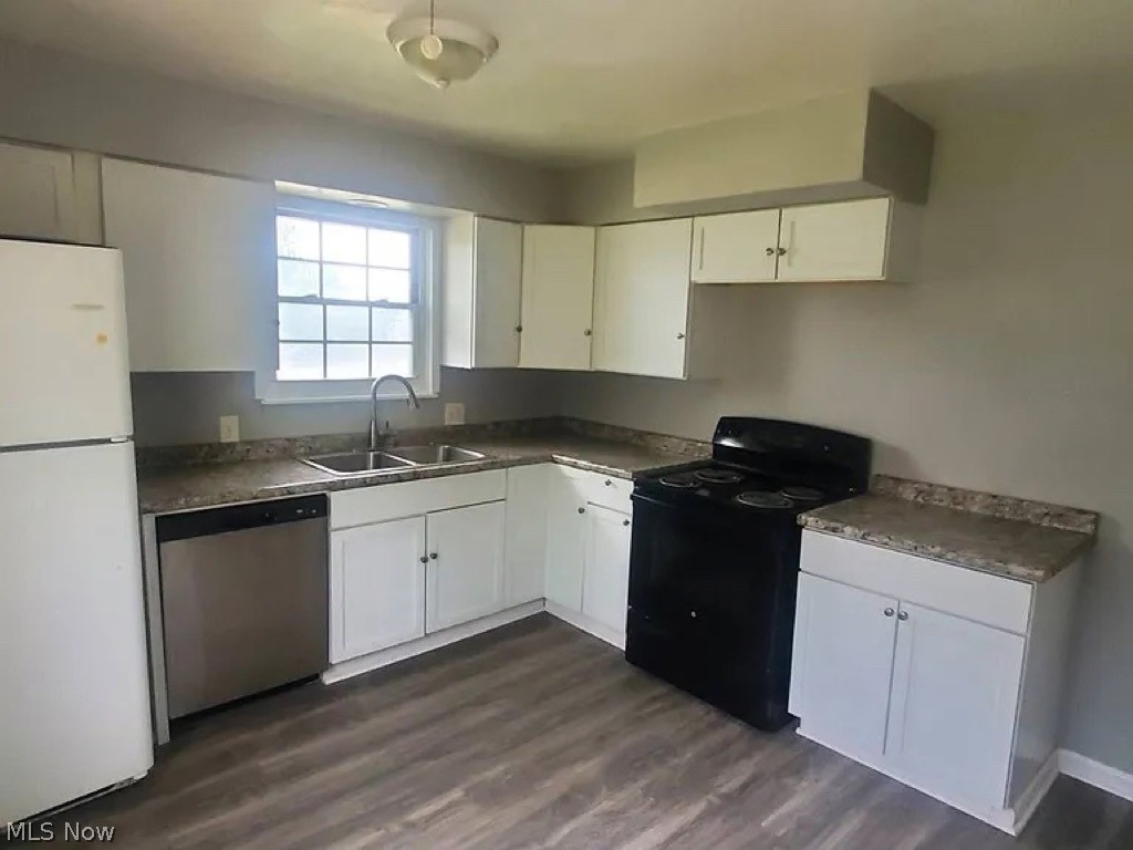 4595 Lee Road Cleveland OH 44128