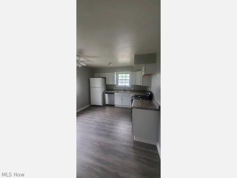 4595 Lee Road Cleveland OH 44128