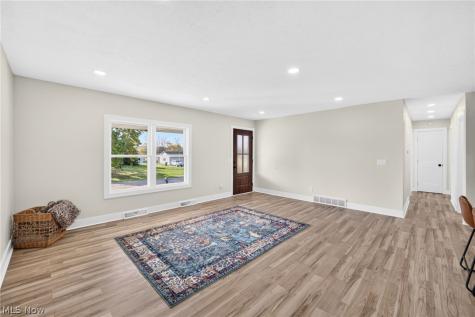 5737 SW Hancock Street Canton OH 44706